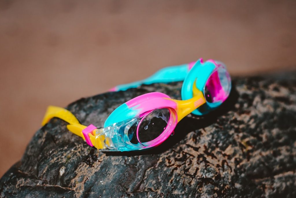 FORM Smart Swimming Goggles review