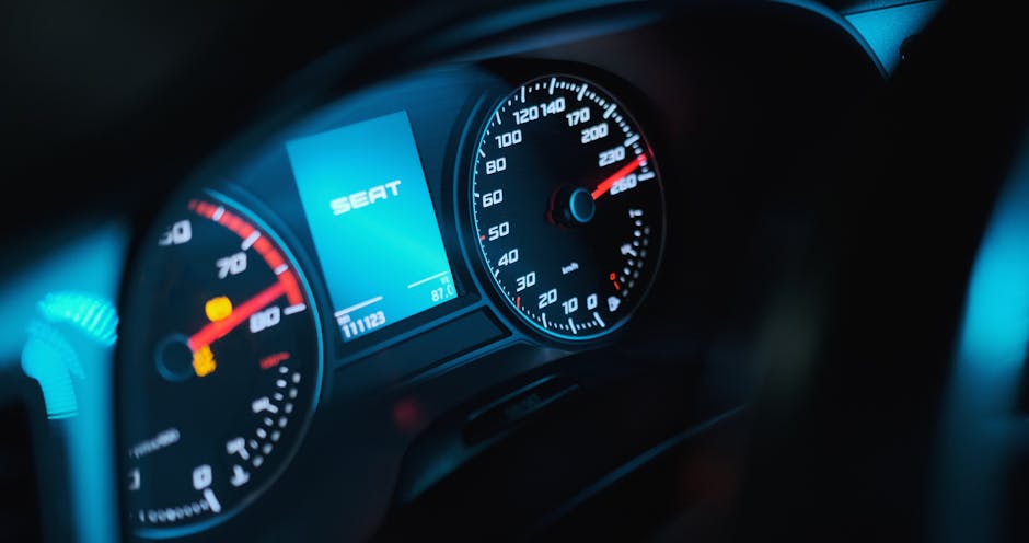 Theragun Elite OLED display and speed settings close-up
