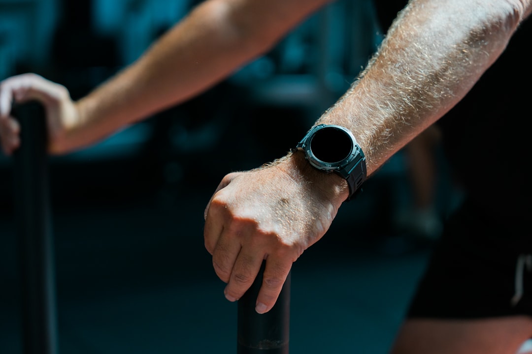 fitness tracker comparison pros cons workout data wrist