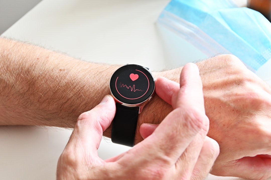 heart rate monitoring data on smartwatch health dashboard