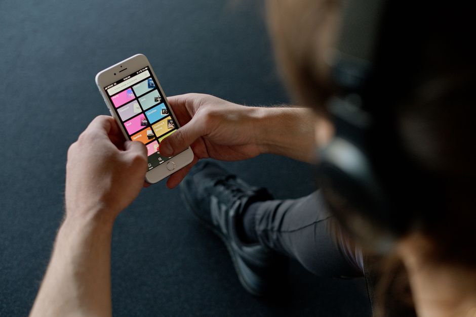 Gorilla Wear App interface showing workout tracking dashboard on smartphone